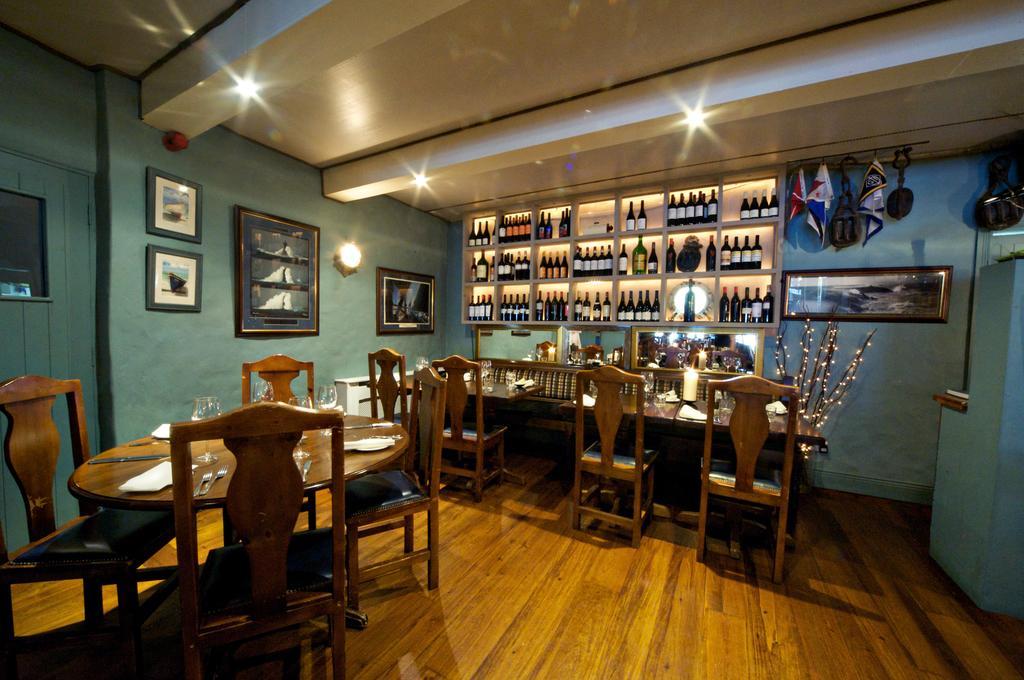 Quinlan & Cooke Boutique Townhouse And Qcs Seafood Restaurant Hotel Cahersiveen Exterior foto